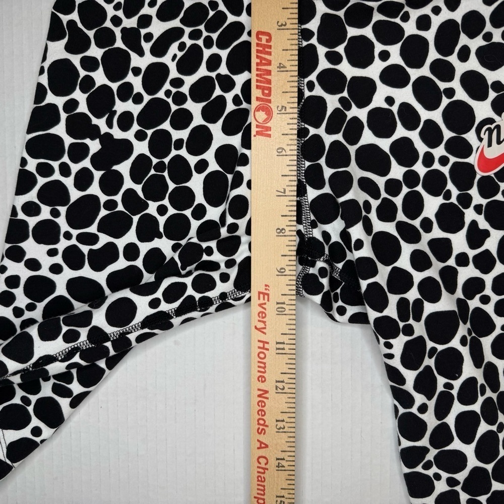 Nike Tight Fit Mid Rise Short Length Biker Shorts - Picture 6 of 6